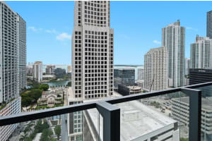 68 SE 6th St Apt 1909, Miami, FL 33131, Sold 08/16/24