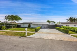 3162 Village Green Dr, Miami, FL 33175, Sold 07/11/24