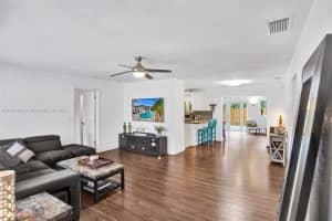 11631 NW 29th St, Sunrise, FL 33323, Sold 08/06/24