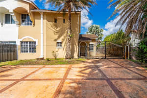 20020 E Oakmont Cir, Hialeah, FL 33015, Sold 07/05/24
