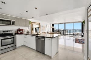 1450 Brickell Bay Dr APT 1902, Miami, FL 33131, Sold 08/07/24