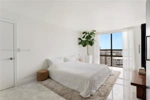 1450 Brickell Bay Dr APT 1902, Miami, FL 33131, Sold 08/07/24