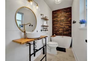 205 S 56th Terrace, Hollywood, FL 33023, Sold 08/20/24