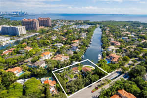 185 Cocoplum Rd, Coral Gables, FL 33143, Sold 08/05/24