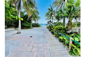 881 Ocean Dr #11b, Key Biscayne, FL 33149, Sold 10/08/24