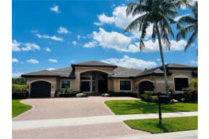 15260 SW 34th St, Davie, FL 33331, Sold 07/24/24