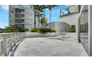 801 South Pointe Dr APT 204, Miami Beach, FL 33139, Sold 12/20/24