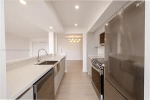 9400 W Flagler St APT 413, Miami, FL 33174, Sold 04/11/25