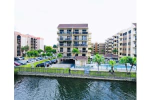 5249 NW 7th St APT 219, Miami, FL 33126, Sold 06/17/24