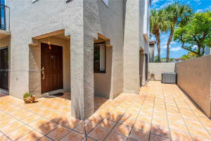 10445 SW 154th Ct APT 8, Miami, FL 33196, Sold 07/15/24