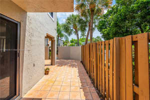 10445 SW 154th Ct APT 8, Miami, FL 33196, Sold 07/15/24