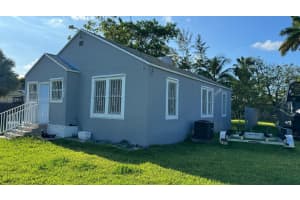 1605 NW 26th St, Miami, FL 33142, Sold 11/15/24