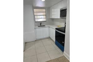 8850 Fontainebleau Blvd APT 101, Miami, FL 33172, Sold 10/10/25