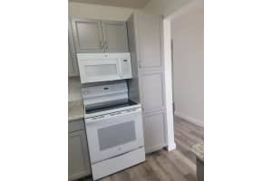 300 Berkley Rd APT 304, Hollywood, FL 33024, Sold 07/29/24