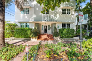 359 Meridian Ave # A-102, Miami Beach, FL 33139, - MLS#A11593435