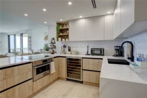 1121 Crandon Blvd D1201 Key Biscayne, FL 33149 - MLS#A11593511