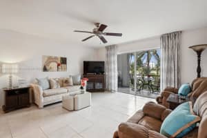 200 NE 14th Ave APT 422, Hallandale Beach, FL 33009, Sold 07/10/24