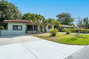 717 NE 162nd St, Miami, FL 33162, Sold 12/06/24