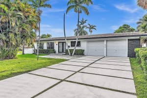 536 Hibiscus Dr Hallandale Beach, FL 33009 - MLS#A11593566