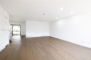9152 Vineyard Lake Dr #9152, Plantation, FL 33324, Sold 09/19/24