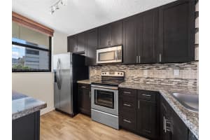 3545 S Ocean Blvd APT 214, South Palm Beach, FL 33480, Sold 08/30/24