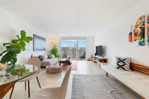 2851 NE 183rd St APT 2008E, Aventura, FL 33160, Sold 12/20/24