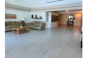100 Lakeview Dr APT 216, Weston, FL 33326, Sold 11/19/24