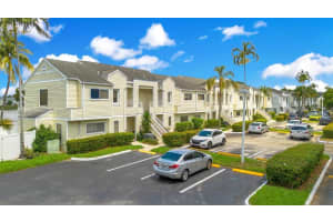 3477 NW 44th St APT 105, Lauderdale Lakes, FL 33309, Sold 08/05/24