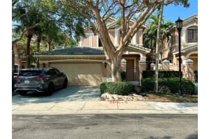2798 Center Ct Dr # 3-30, Weston, FL 33332, Sold 03/31/25