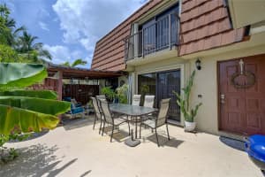 11917 SW 12th Ct, Davie, FL 33325, Sold 07/09/24