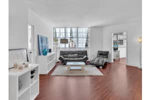 905 Brickell Bay Dr APT 1022, Miami, FL 33131, Sold 07/23/24