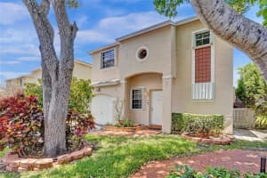 11741 NW 12th St, Pembroke Pines, FL 33026, Sold 08/27/24