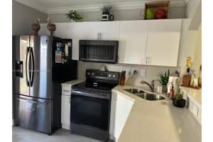 7725 W 36th Ave APT 4, Hialeah, FL 33018, Sold 07/12/24