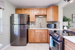 7797 Golf Cir Dr APT 303, Margate, FL 33063, Sold 09/05/24