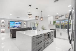 8304 NW 75th Ave, Tamarac, FL 33321, Sold 07/08/24