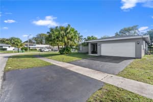 8304 NW 75th Ave, Tamarac, FL 33321, Sold 07/08/24