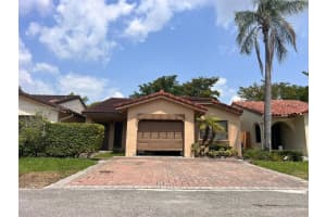 17524 NW 66th Pl, Hialeah, FL 33015, Sold 09/12/24