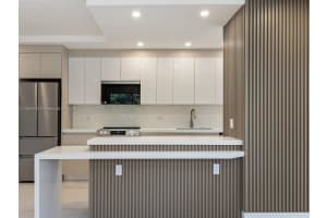 2430 NE 135th St APT 201, North Miami, FL 33181, Sold 01/17/25