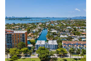 2430 NE 135th St APT 201, North Miami, FL 33181, Sold 01/17/25