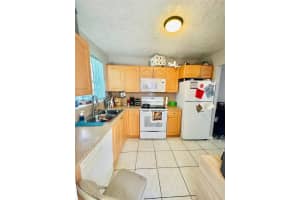 7520 SW 82nd St APT G219, Miami, FL 33143, Sold 09/12/24