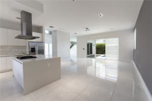 10041 NW 75th St, Doral, FL 33178, Sold 07/03/24