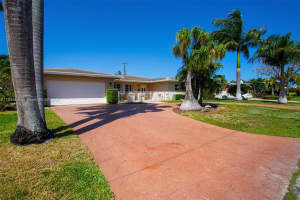 561 SE 13th Ct, Pompano Beach, FL 33060, Sold 12/23/24