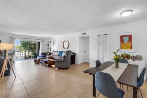 9429 SW 76th St APT W25, Miami, FL 33173, Sold 08/26/24