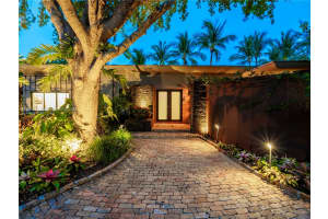 1135 N Biscayne Point Rd, Miami Beach, FL 33141, Sold 07/25/25