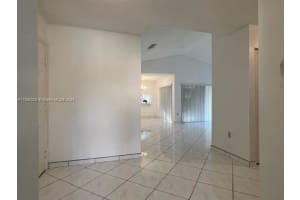 960 SW 98th Ave, Pembroke Pines, FL 33025, Sold 07/15/24