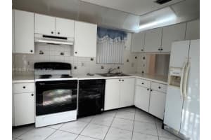 960 SW 98th Ave, Pembroke Pines, FL 33025, Sold 07/15/24