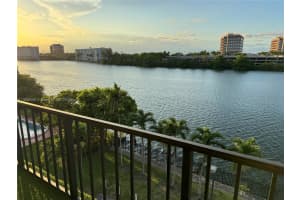 5249 NW 7th St APT 408, Miami, FL 33126, Sold 08/09/24
