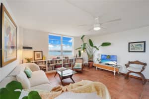 5 Island Ave APT 11H, Miami Beach, FL 33139, Sold 01/09/25