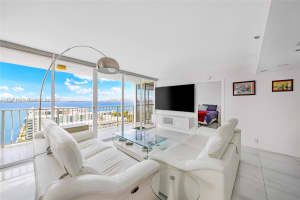 7601 E Treasure Dr APT 2020, North Bay Village, FL 33141, Sold 07/30/24