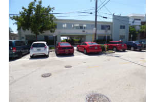 2250 Bay Dr APT 10, Miami Beach, FL 33141, Sold 10/28/24